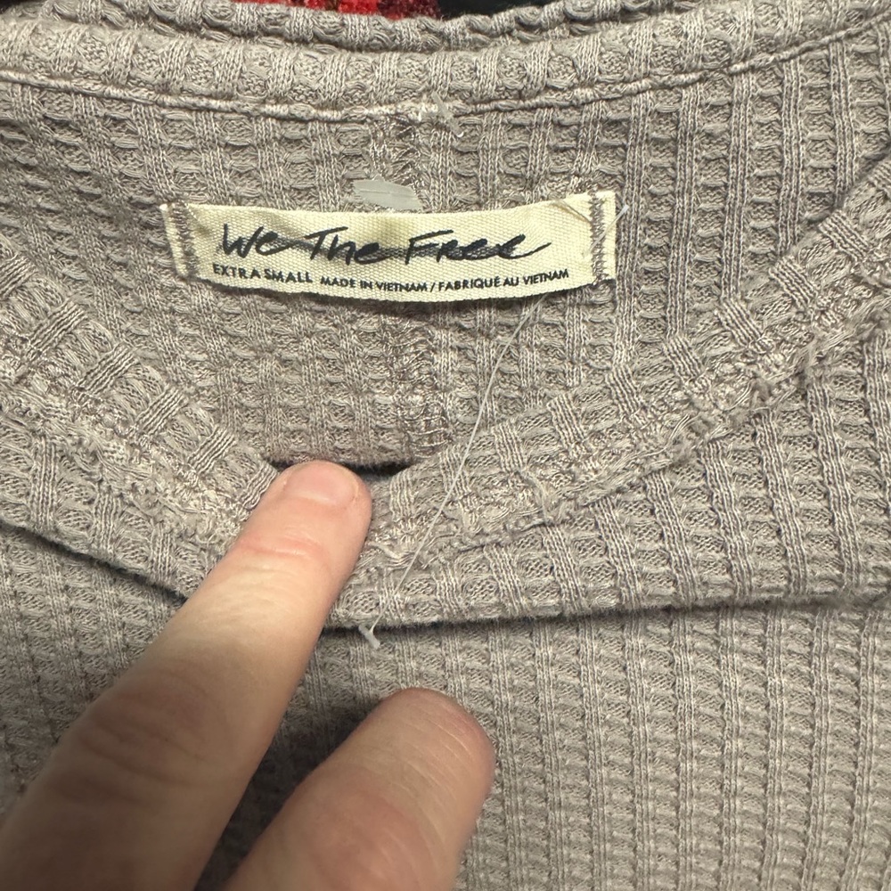 We The Free Roll With It Thermal - Cashmere Size XS NWOT Retail $48 - Picture 7 of 7